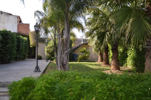 9 quarto Casa em Banda para venda em Sant Vicenç dels Horts com garagem - 1 640 000 € (Ref: 9806823)