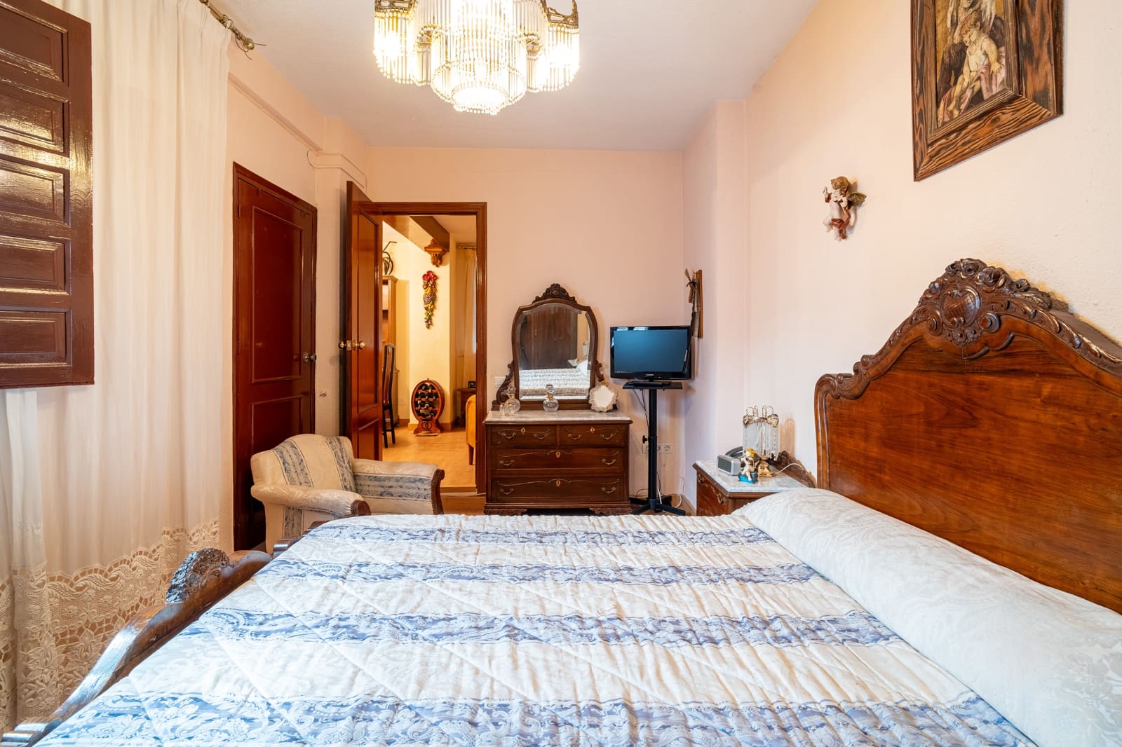 5 Zimmer Haus zu verkaufen in Granada Stadt mit Garage - 619.900 € (Ref: 10012367)