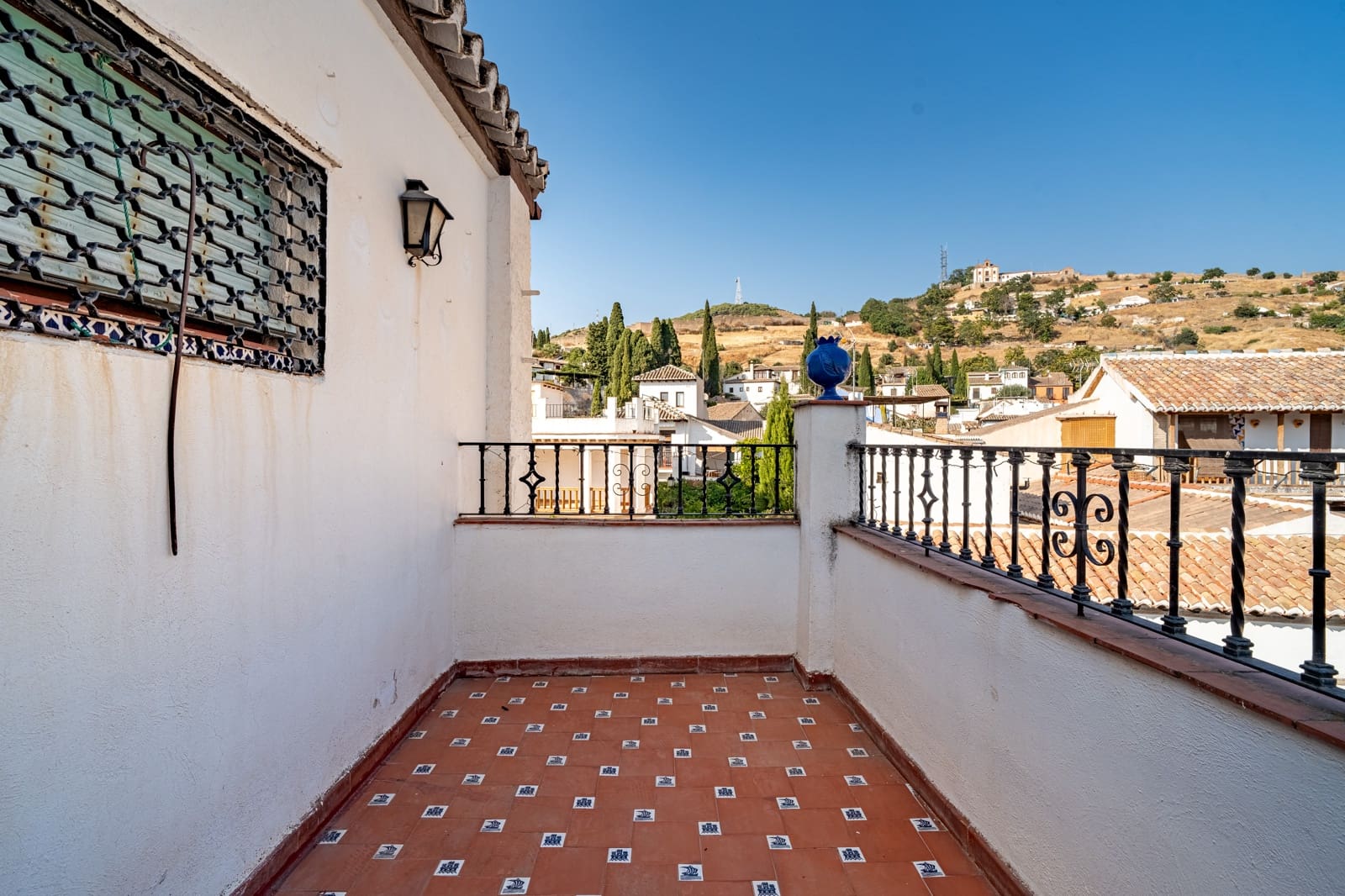 5 Zimmer Haus zu verkaufen in Granada Stadt mit Garage - 619.900 € (Ref: 10012367)