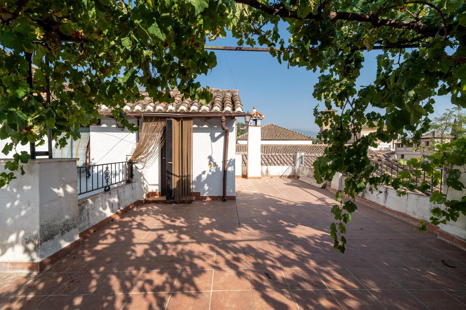 5 Zimmer Haus zu verkaufen in Granada Stadt mit Garage - 619.900 € (Ref: 10012367)
