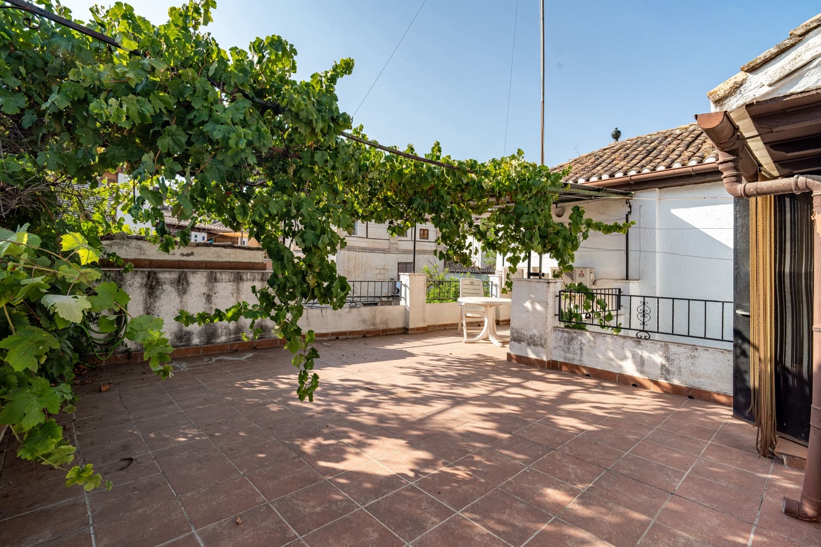 5 Zimmer Haus zu verkaufen in Granada Stadt mit Garage - 619.900 € (Ref: 10012367)