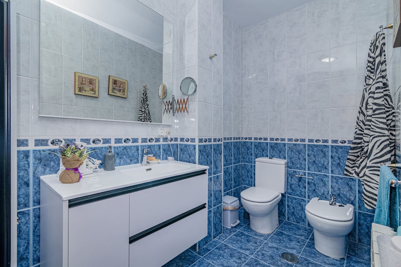 5 chambre Villa/Maison Mitoyenne à vendre à Grenade ville avec garage - 580 000 € (Ref: 9383599)