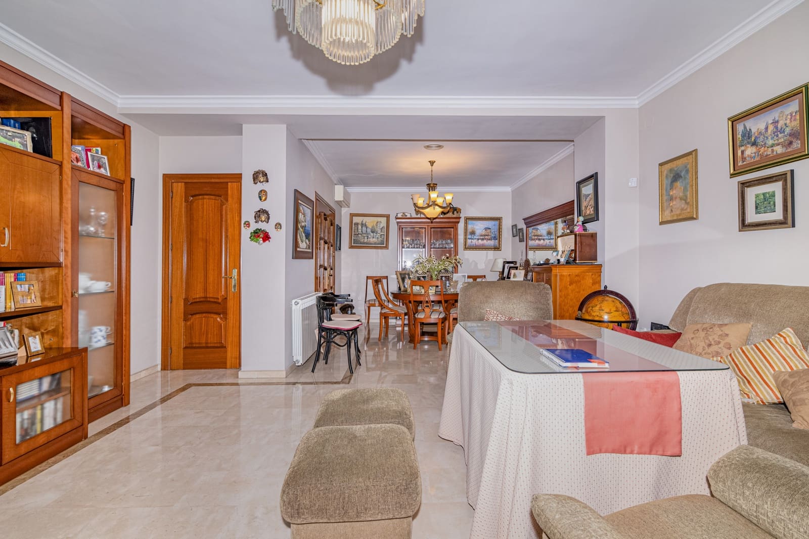 5 chambre Villa/Maison Mitoyenne à vendre à Grenade ville avec garage - 580 000 € (Ref: 9383599)