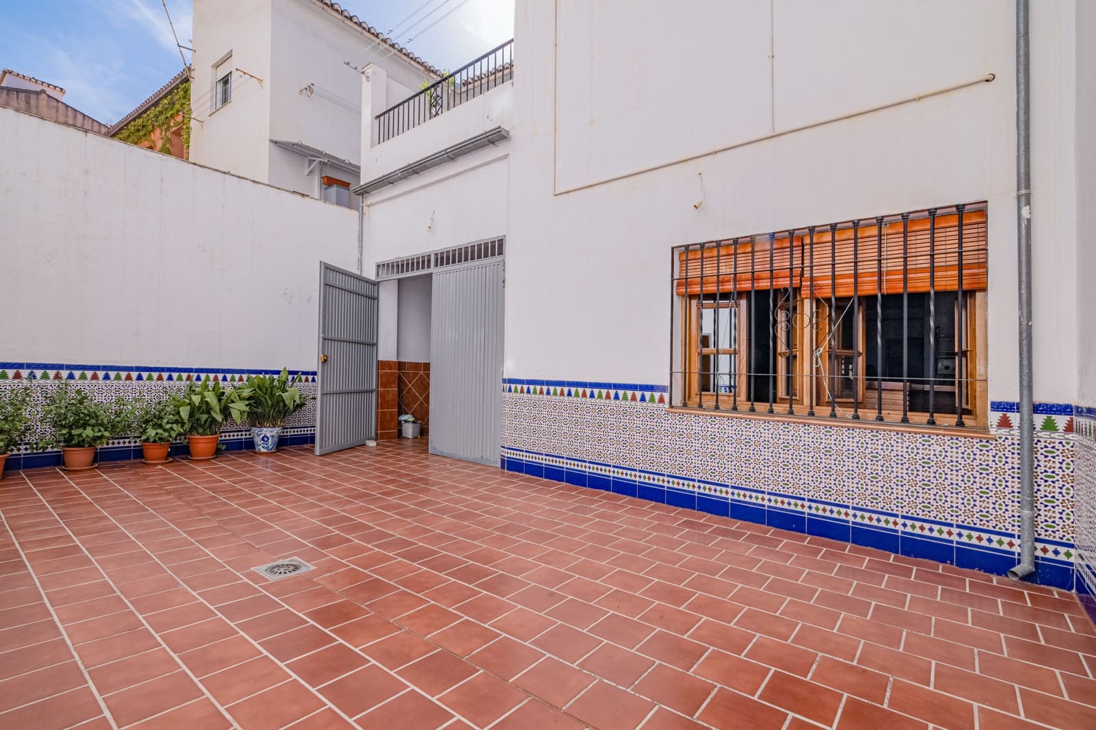 5 chambre Villa/Maison Mitoyenne à vendre à Grenade ville avec garage - 580 000 € (Ref: 9383599)