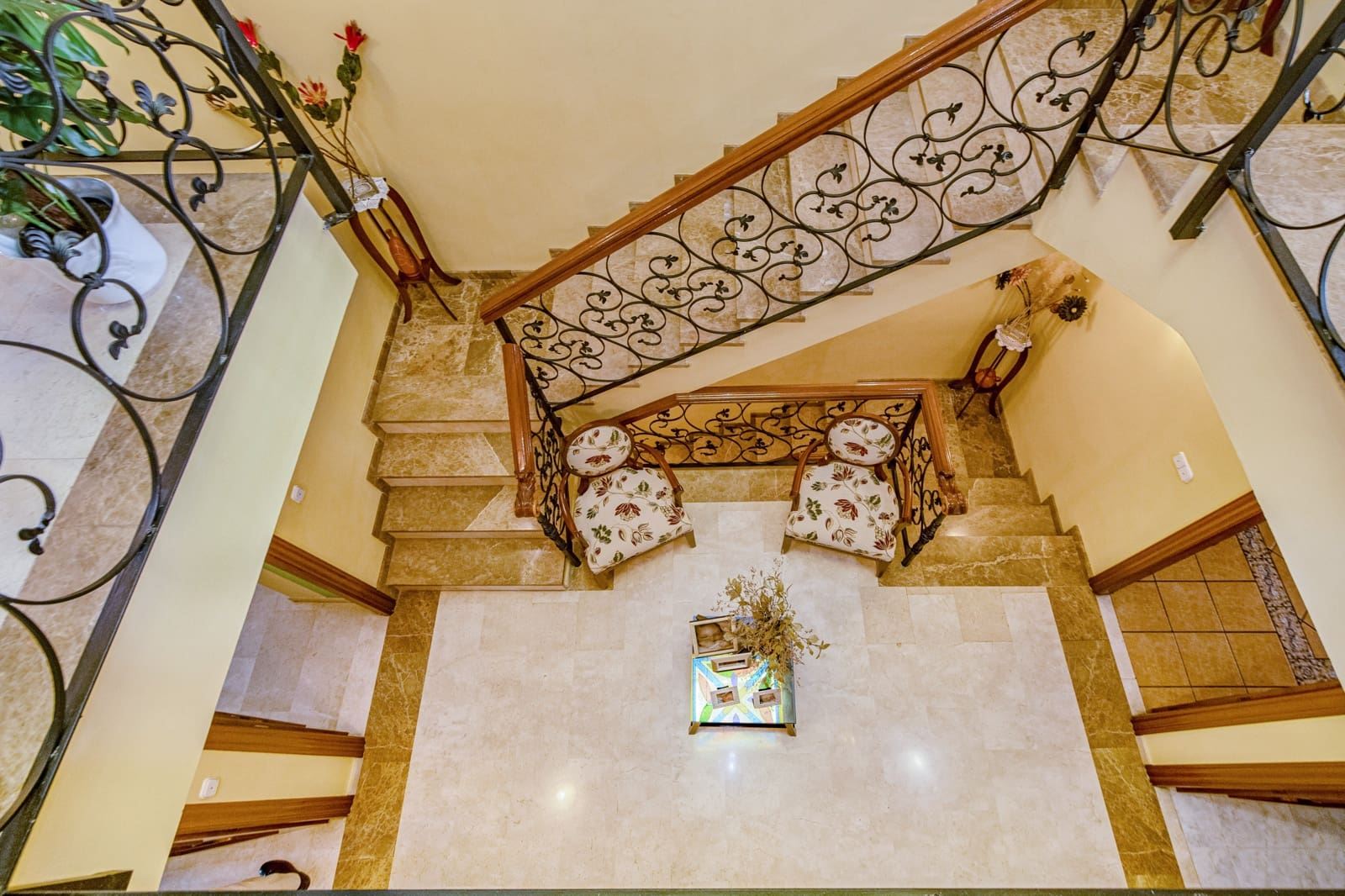 5 chambre Villa/Maison Mitoyenne à vendre à Grenade ville avec garage - 580 000 € (Ref: 9383599)