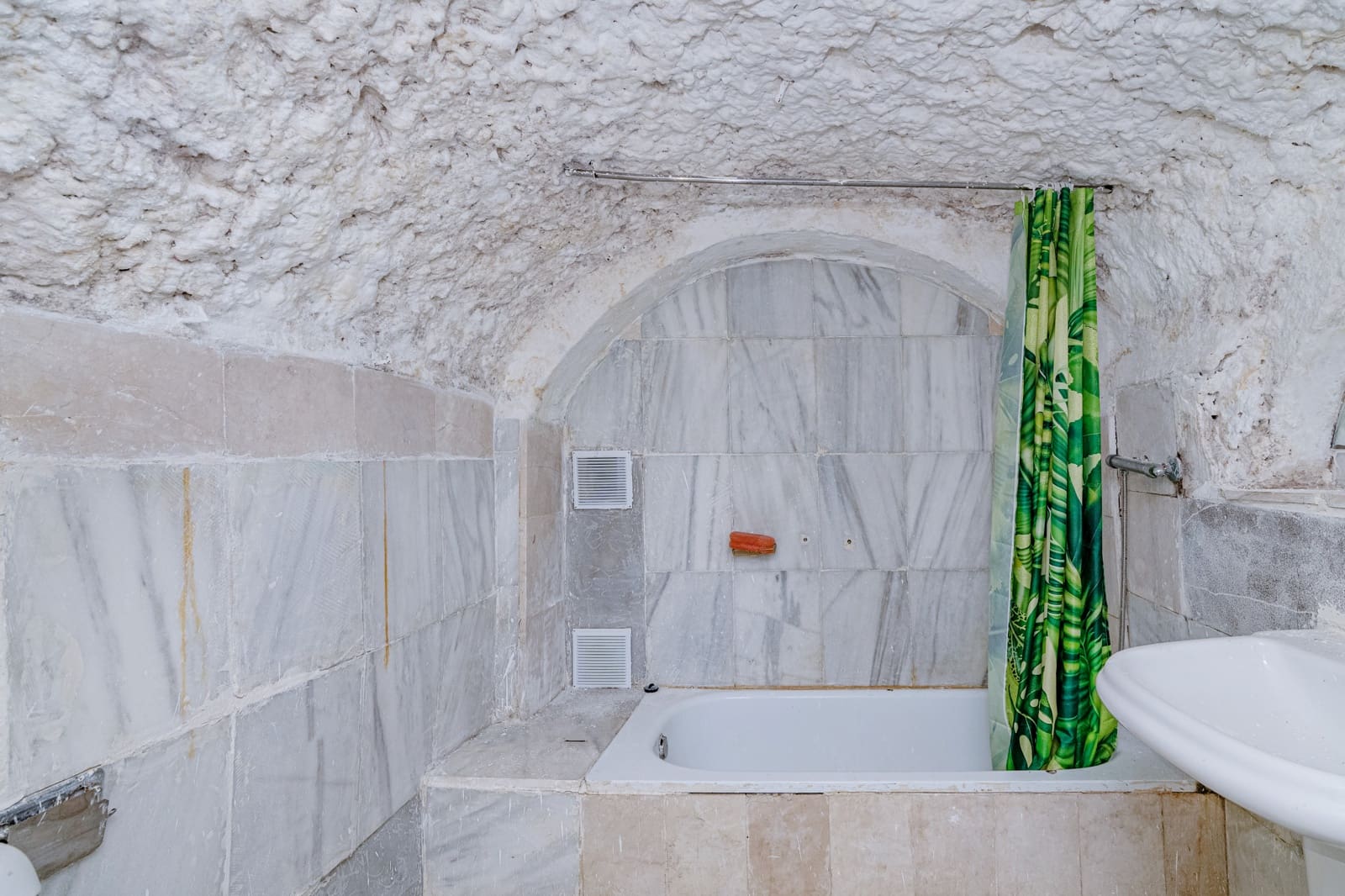 1 makuuhuone Luolatalo myytävänä paikassa Granada kaupunki - 49 900 € (Ref: 9383607)