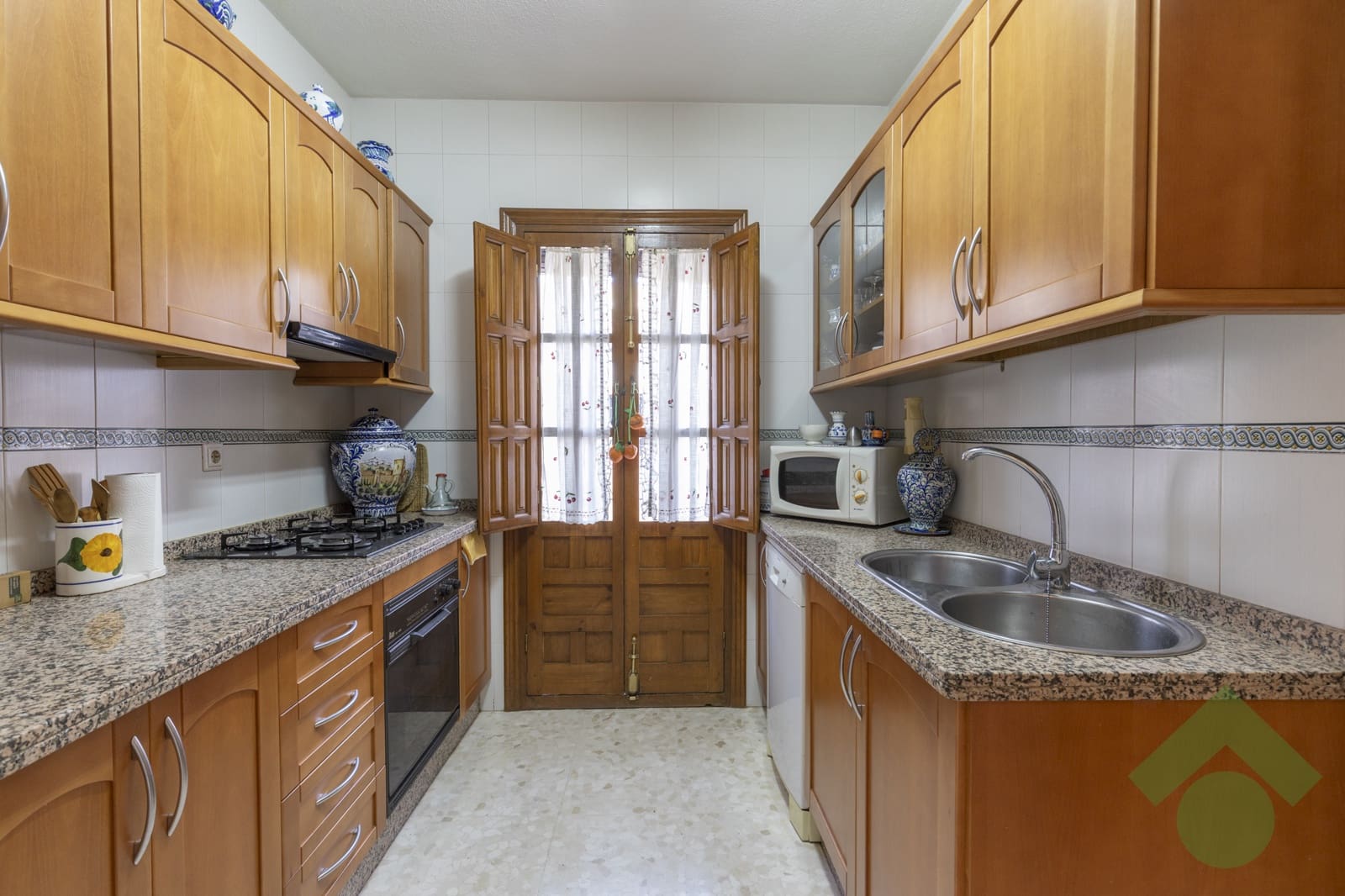 5 soveværelse Byhus til salg i Granada by - € 649.900 (Ref: 9397958)