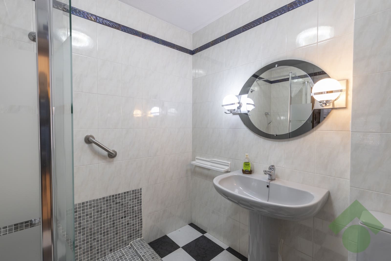 5 soveværelse Byhus til salg i Granada by - € 649.900 (Ref: 9397958)