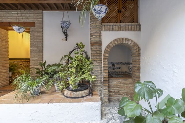 5 soveværelse Byhus til salg i Albaicin, Granada by - € 649.900 (Ref: 9397958)