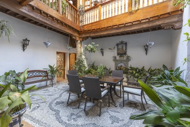 5 soveværelse Byhus til salg i Albaicin, Granada by - € 649.900 (Ref: 9397958)
