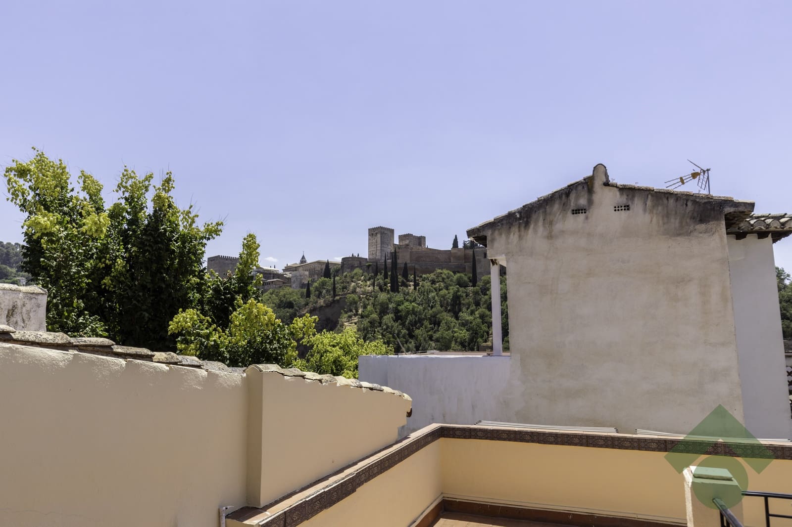 6 bedroom Terraced Villa for sale in Granada city - € 408,000 (Ref: 9397969)