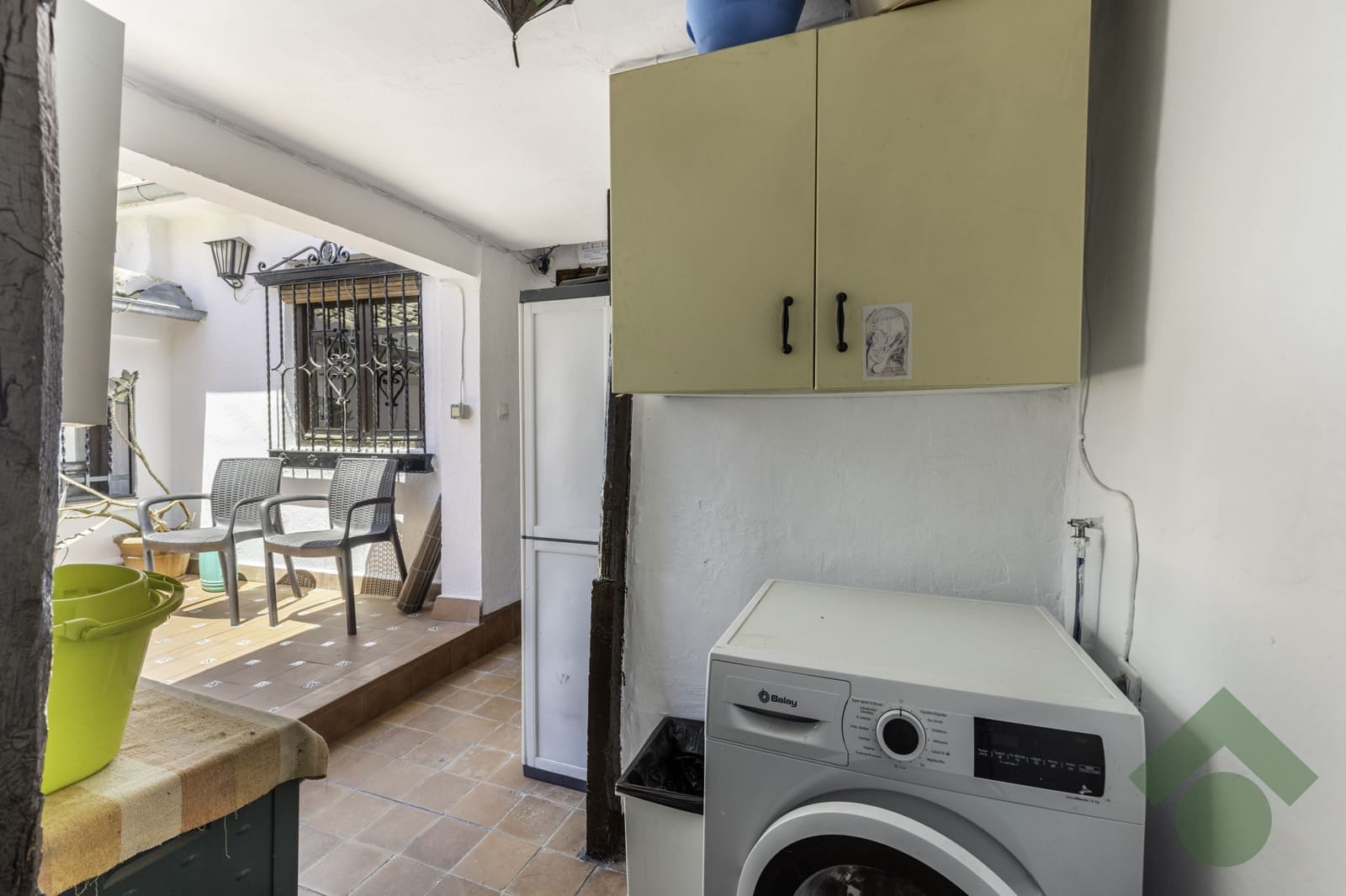 6 bedroom Terraced Villa for sale in Granada city - € 408,000 (Ref: 9397969)