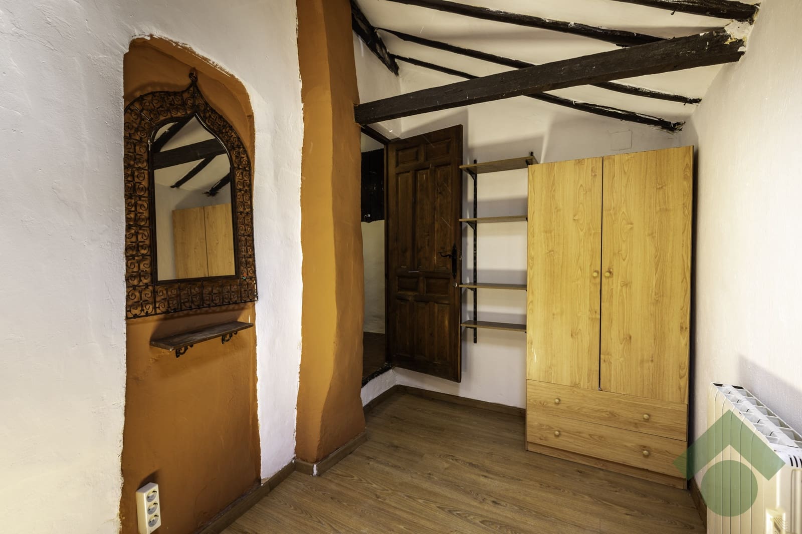 6 bedroom Terraced Villa for sale in Granada city - € 408,000 (Ref: 9397969)