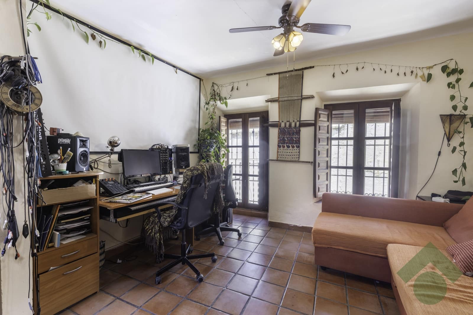 6 bedroom Terraced Villa for sale in Granada city - € 408,000 (Ref: 9397969)