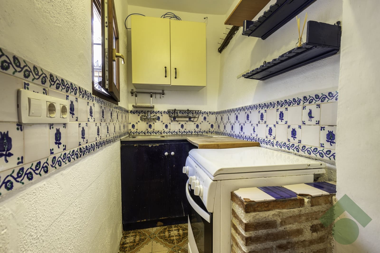 6 bedroom Terraced Villa for sale in Granada city - € 408,000 (Ref: 9397969)