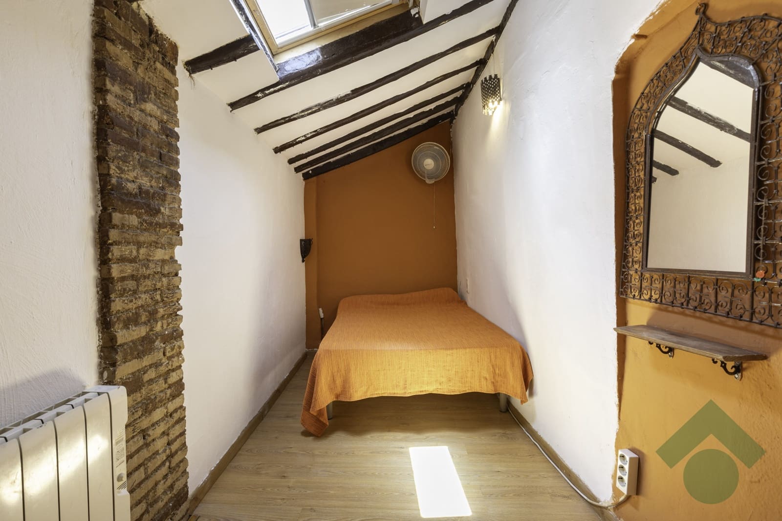 6 bedroom Terraced Villa for sale in Granada city - € 408,000 (Ref: 9397969)