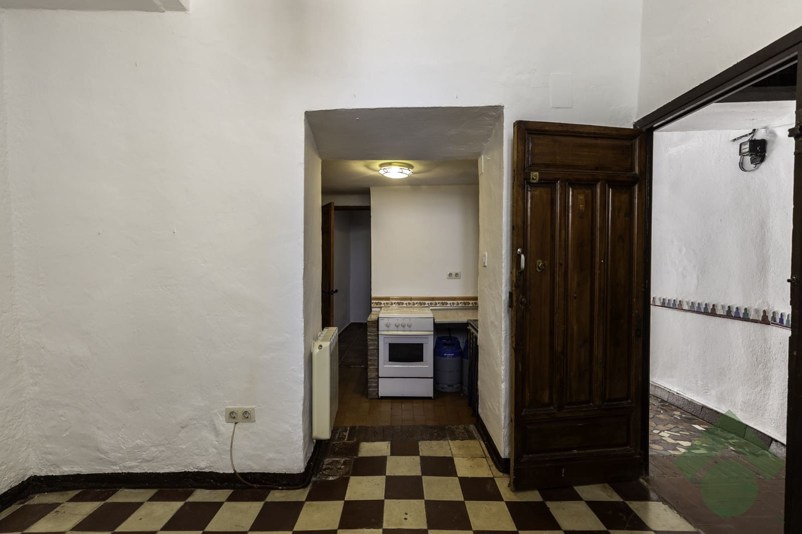 6 bedroom Terraced Villa for sale in Granada city - € 408,000 (Ref: 9397969)