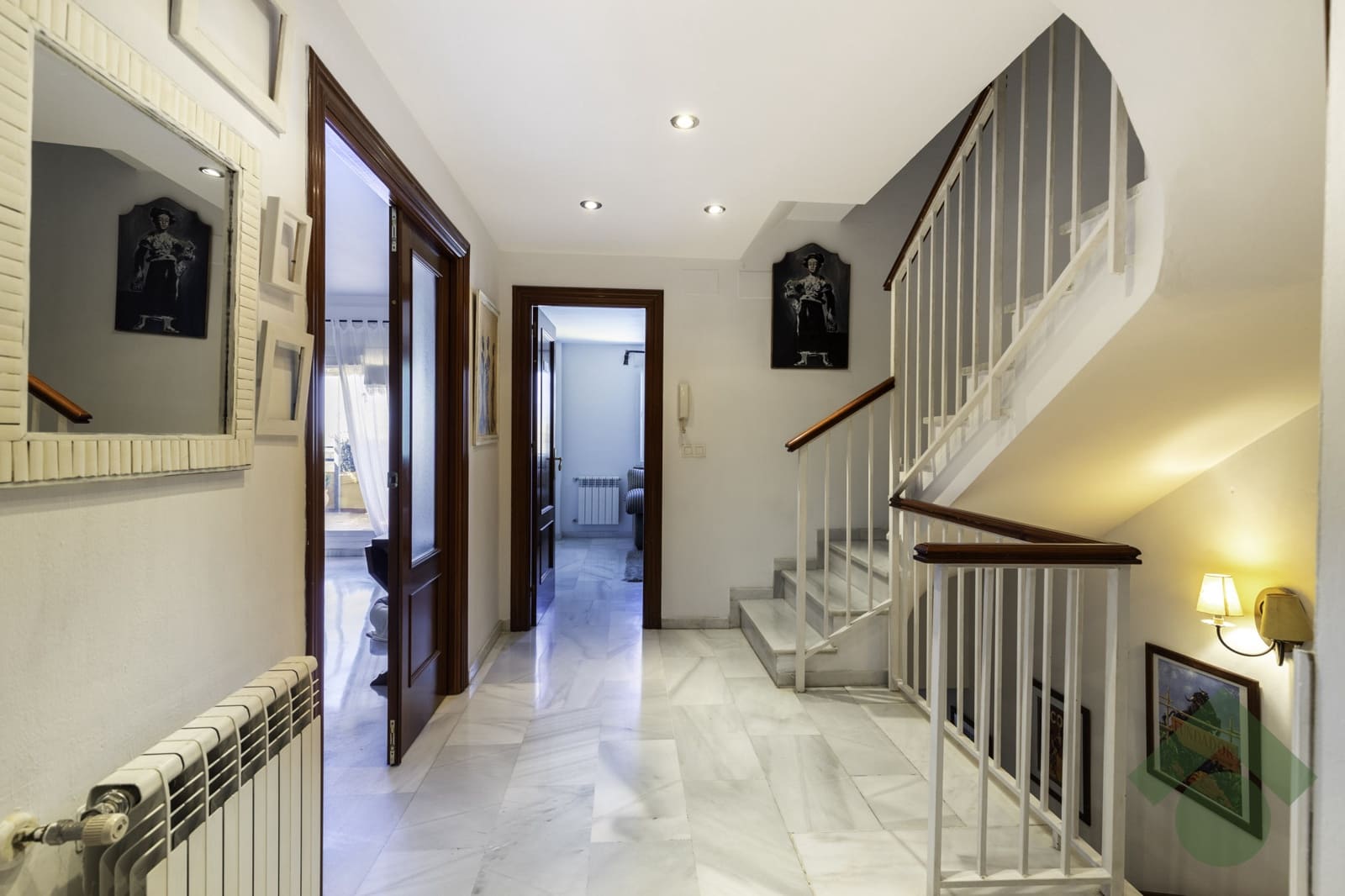 4 makuuhuone Rivitalo myytävänä paikassa Granada kaupunki - 370 000 € (Ref: 9402541)