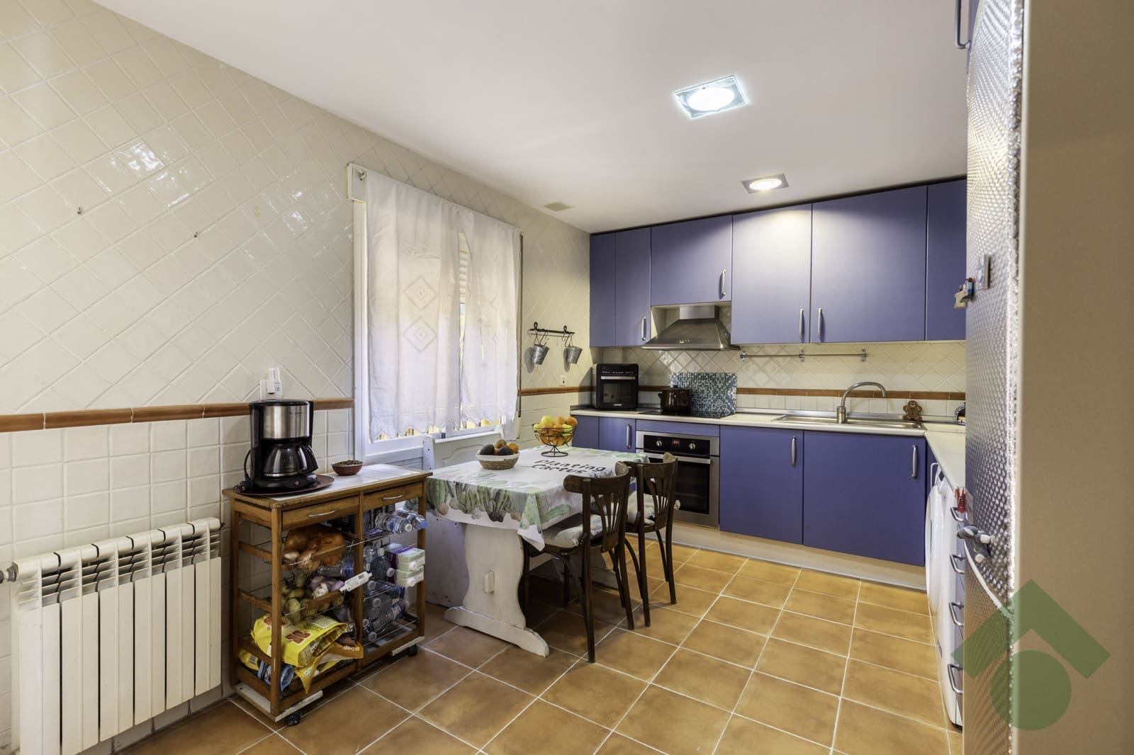 4 makuuhuone Rivitalo myytävänä paikassa Granada kaupunki - 370 000 € (Ref: 9402541)