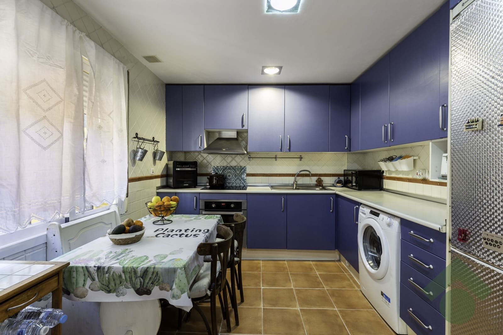 4 makuuhuone Rivitalo myytävänä paikassa Granada kaupunki - 370 000 € (Ref: 9402541)