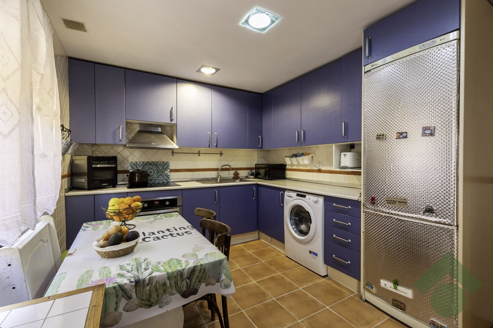 4 makuuhuone Rivitalo myytävänä paikassa Granada kaupunki - 370 000 € (Ref: 9402541)