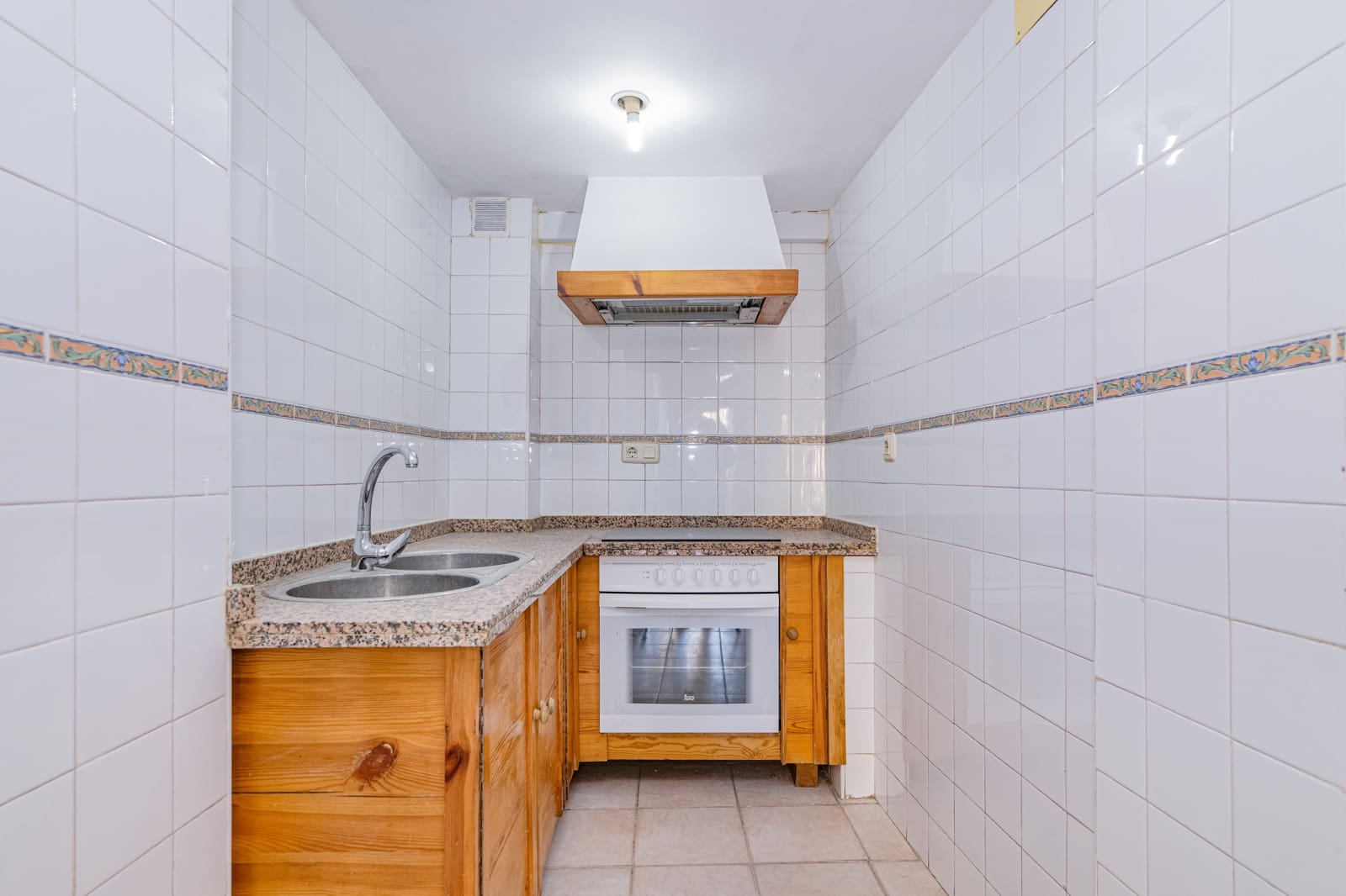 3 soveværelse Rækkehus til salg i Granada by - € 269.900 (Ref: 9402542)