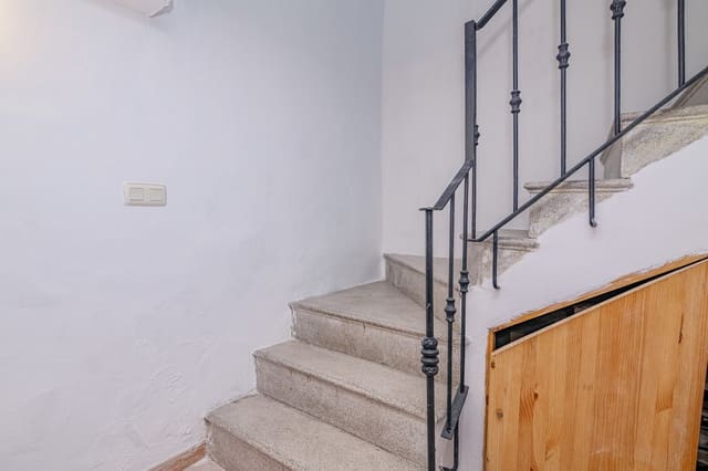 3 soveværelse Rækkehus til salg i San Matías - Realejo, Granada by - € 269.900 (Ref: 9402542)