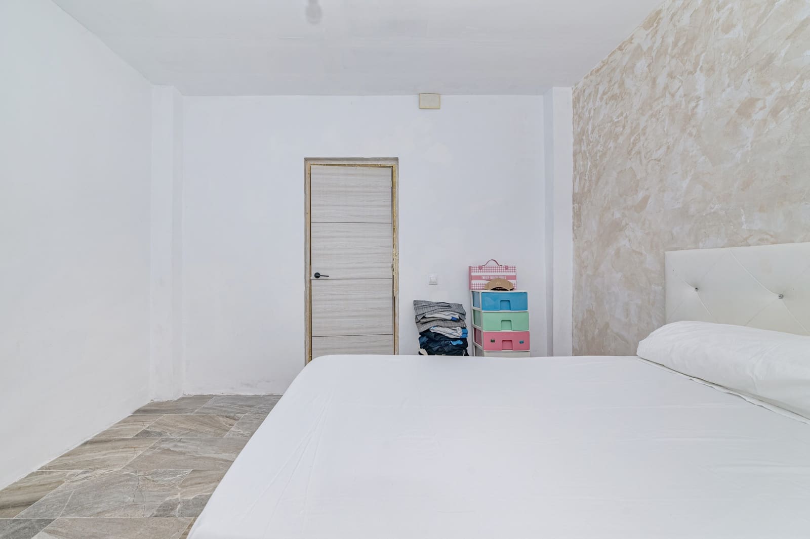 3 soveværelse Semi-Rækkehus til salg i Granada by - € 134.900 (Ref: 9402544)