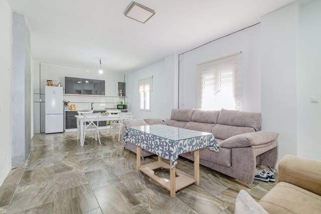 3 soveværelse Semi-Rækkehus til salg i Albaicin, Granada by - € 134.900 (Ref: 9402544)