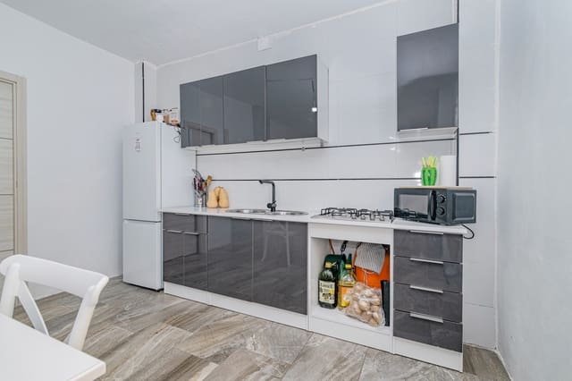 3 soveværelse Semi-Rækkehus til salg i Albaicin, Granada by - € 134.900 (Ref: 9402544)