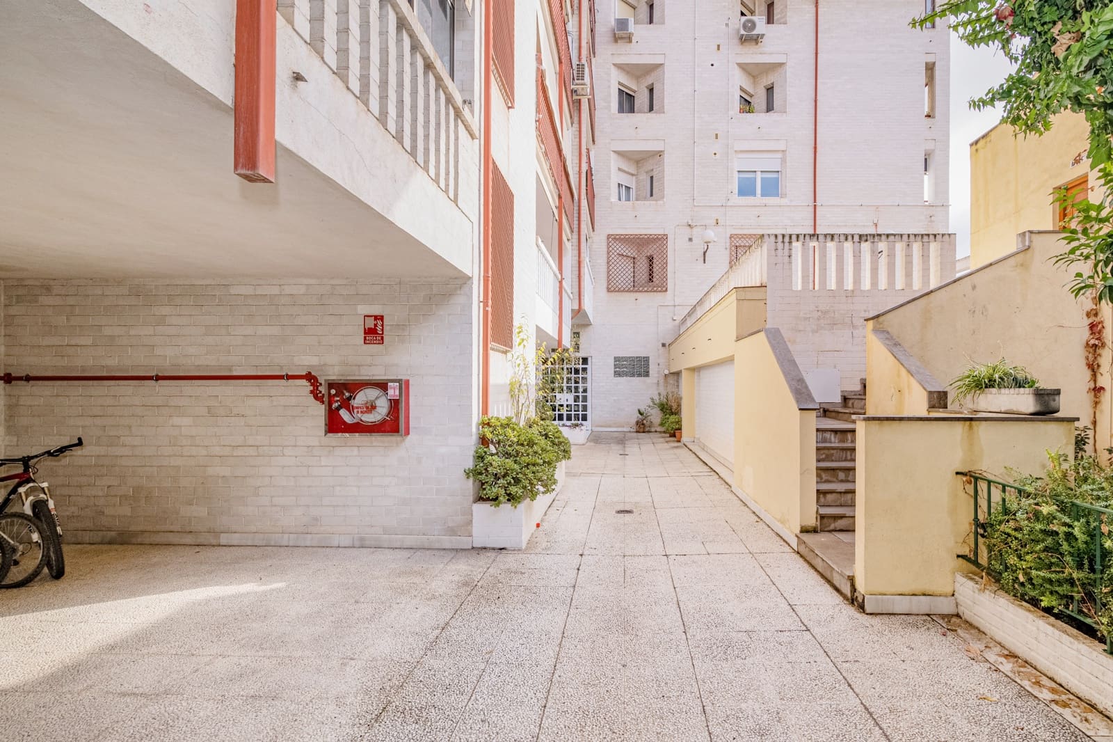 1 soveværelse Lejlighed til salg i Granada by med garage - € 259.900 (Ref: 9436427)