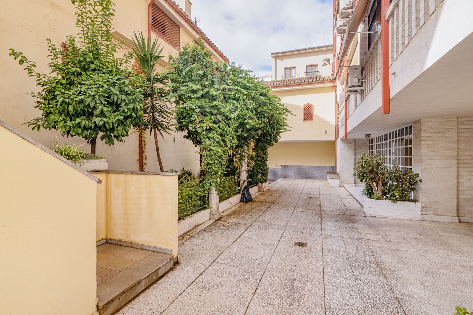 1 soveværelse Lejlighed til salg i Granada by med garage - € 259.900 (Ref: 9436427)