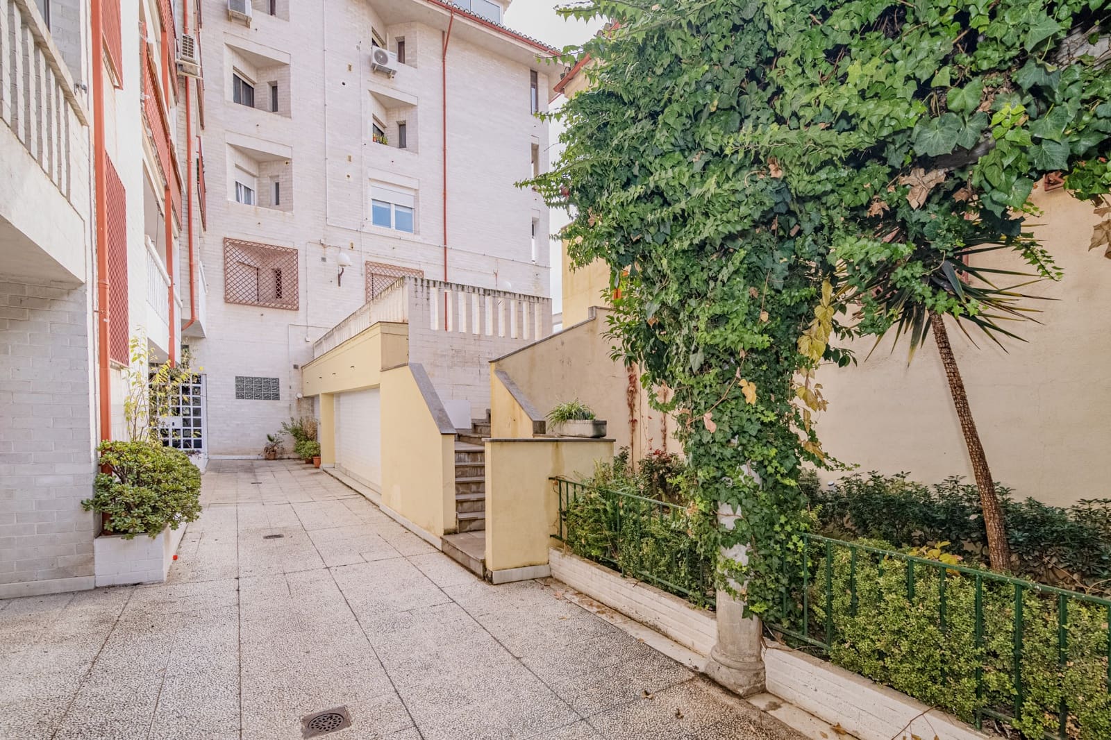 1 soveværelse Lejlighed til salg i Granada by med garage - € 259.900 (Ref: 9436427)