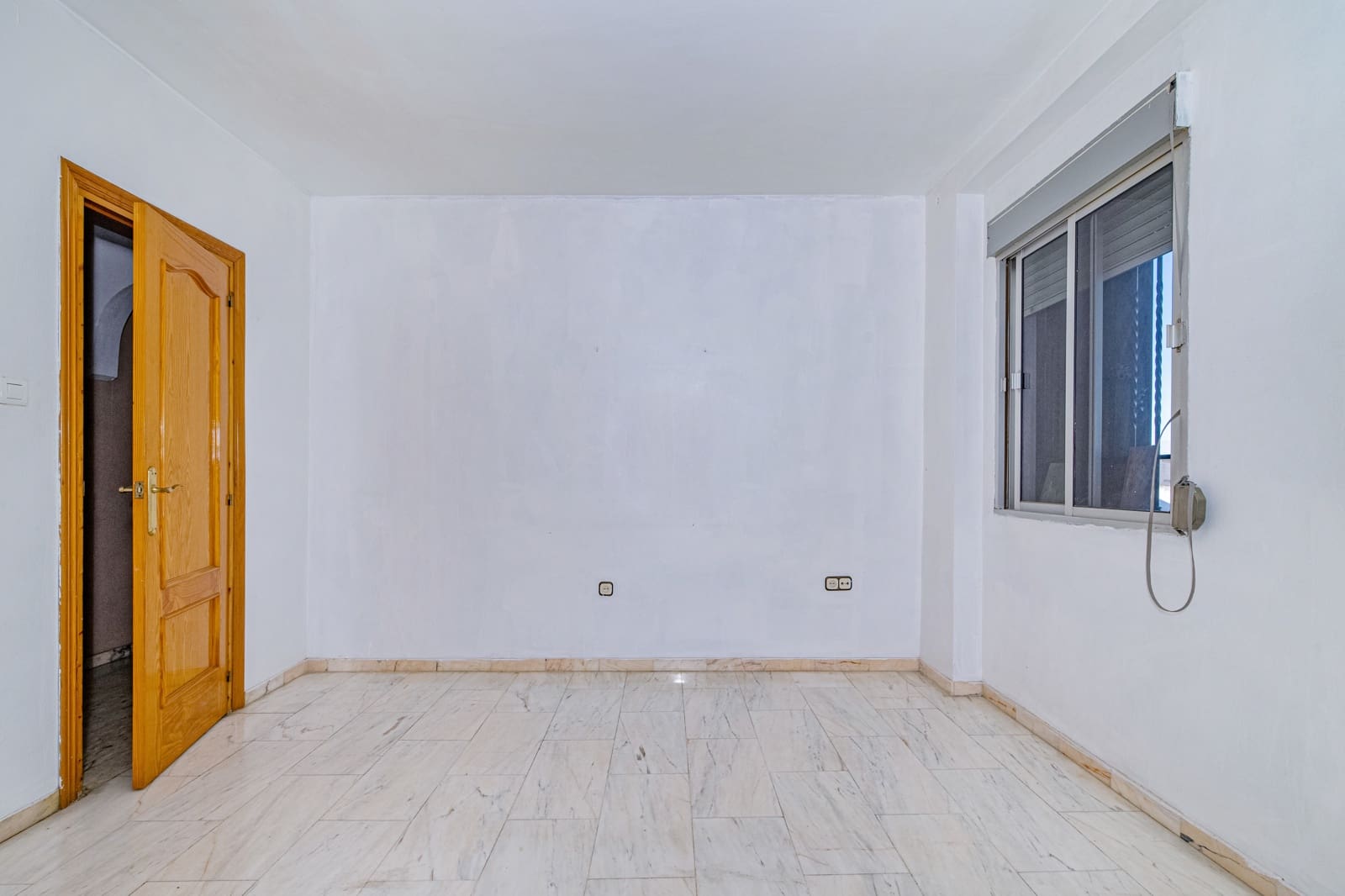 5 slaapkamer Rijtjeshuis te koop in Granada stad met garage - € 449.900 (Ref: 9470641)