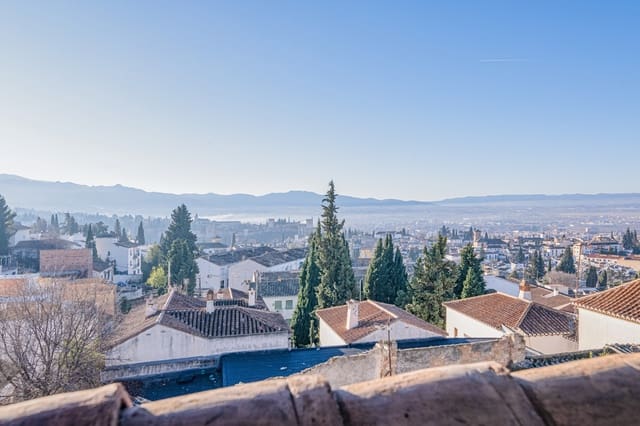 5 slaapkamer Rijtjeshuis te koop in Albaicin, Granada stad met garage - € 449.900 (Ref: 9470641)