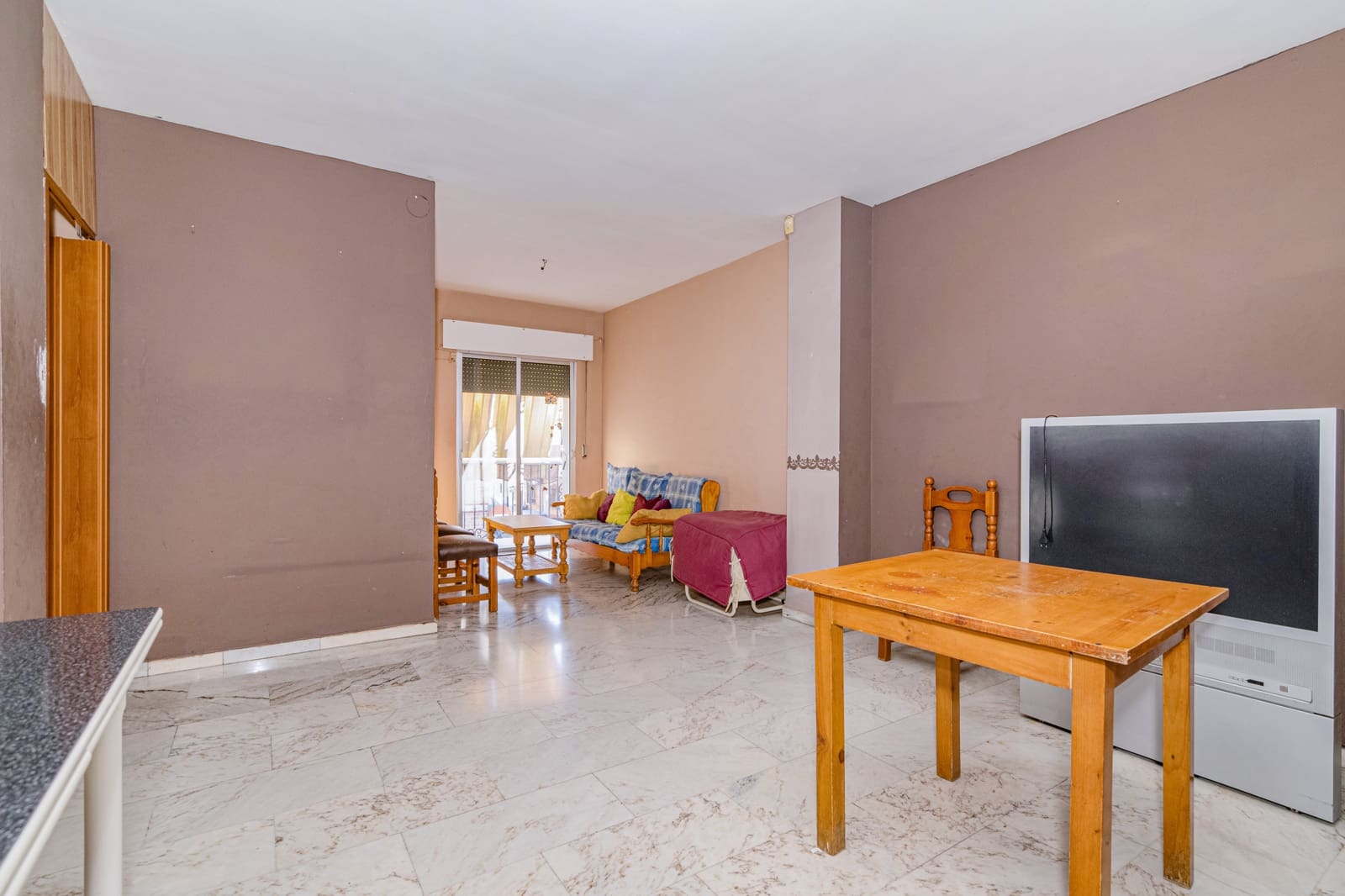 5 slaapkamer Rijtjeshuis te koop in Granada stad met garage - € 449.900 (Ref: 9470641)
