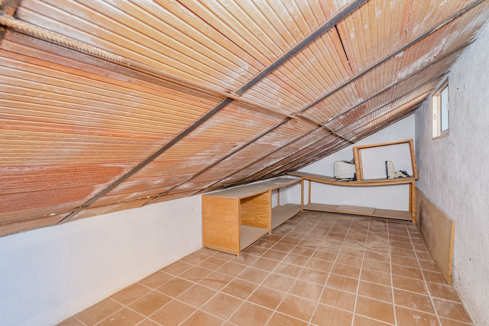 5 slaapkamer Rijtjeshuis te koop in Granada stad met garage - € 449.900 (Ref: 9470641)
