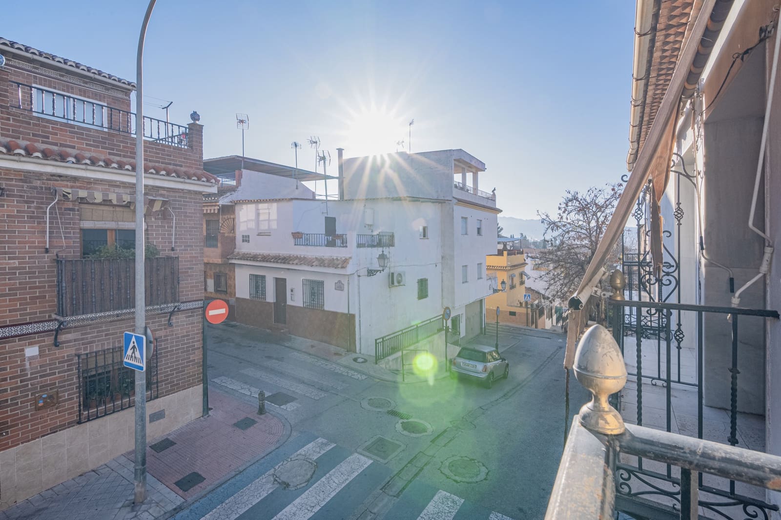 5 slaapkamer Rijtjeshuis te koop in Granada stad met garage - € 449.900 (Ref: 9470641)