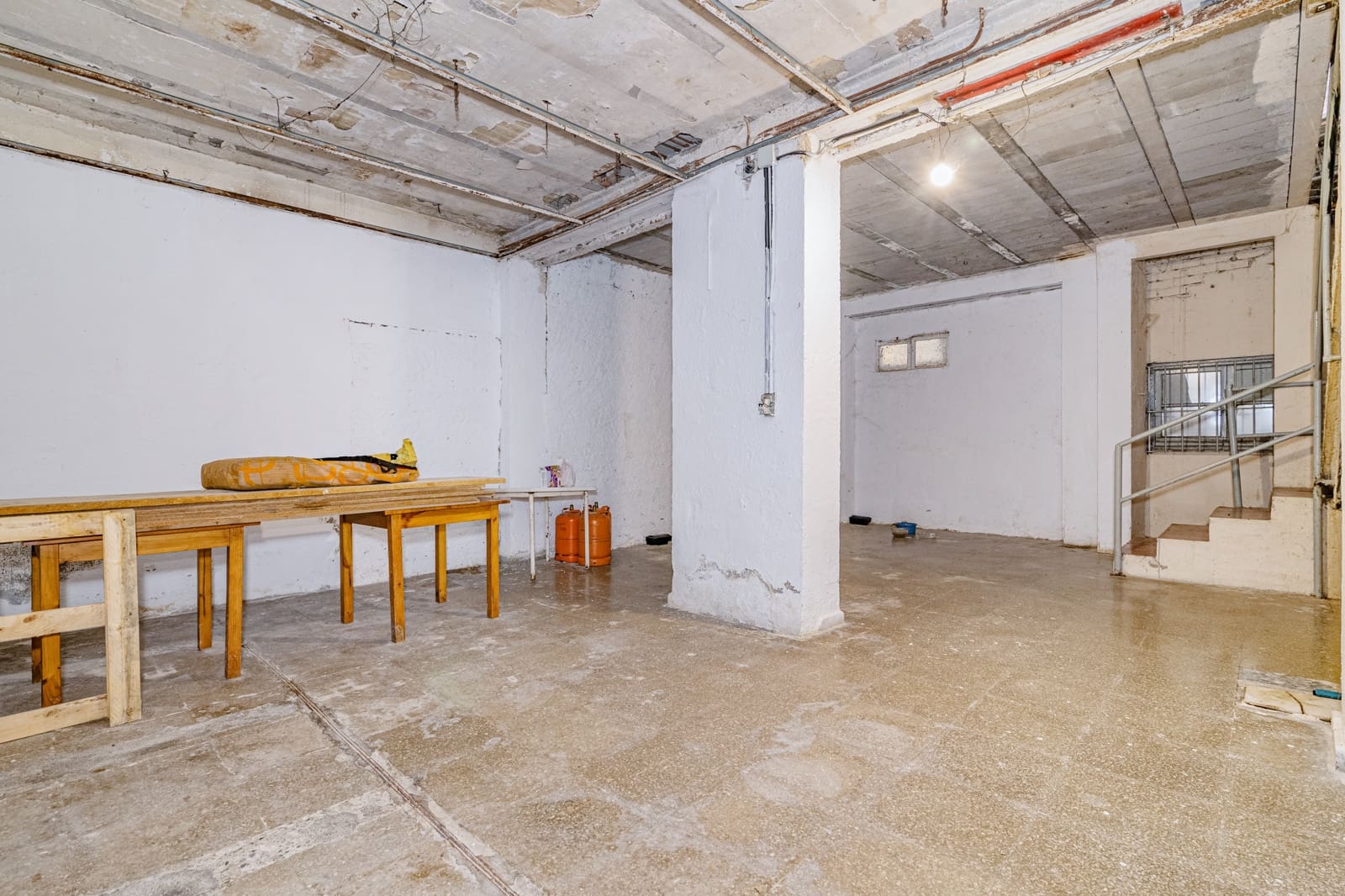5 slaapkamer Rijtjeshuis te koop in Granada stad met garage - € 449.900 (Ref: 9470641)