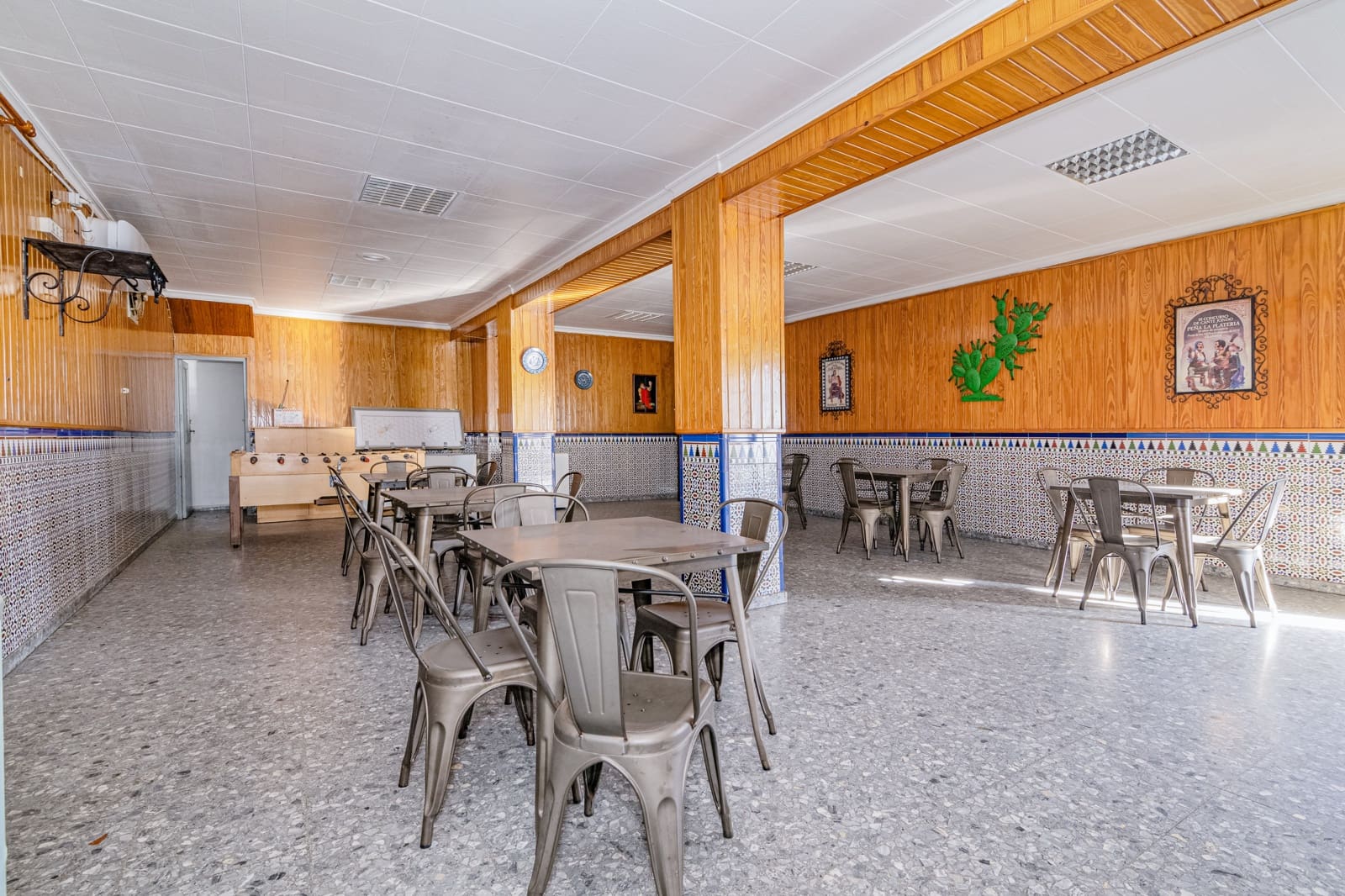 5 slaapkamer Rijtjeshuis te koop in Granada stad met garage - € 449.900 (Ref: 9470641)