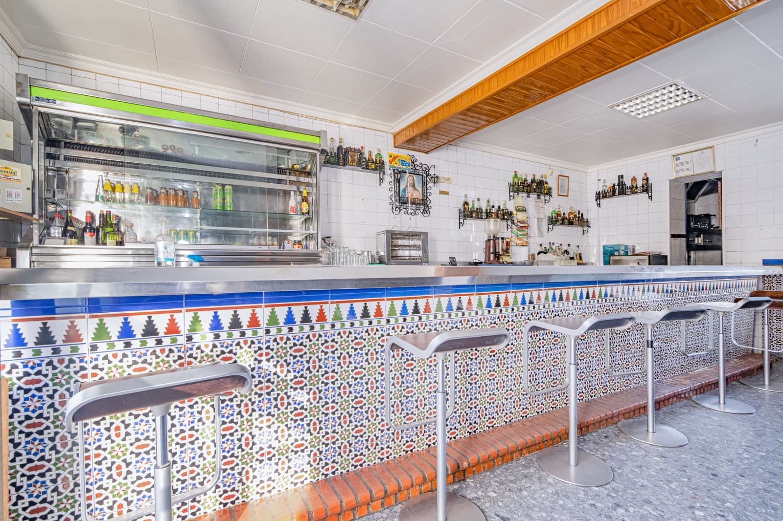 5 slaapkamer Rijtjeshuis te koop in Granada stad met garage - € 449.900 (Ref: 9470641)