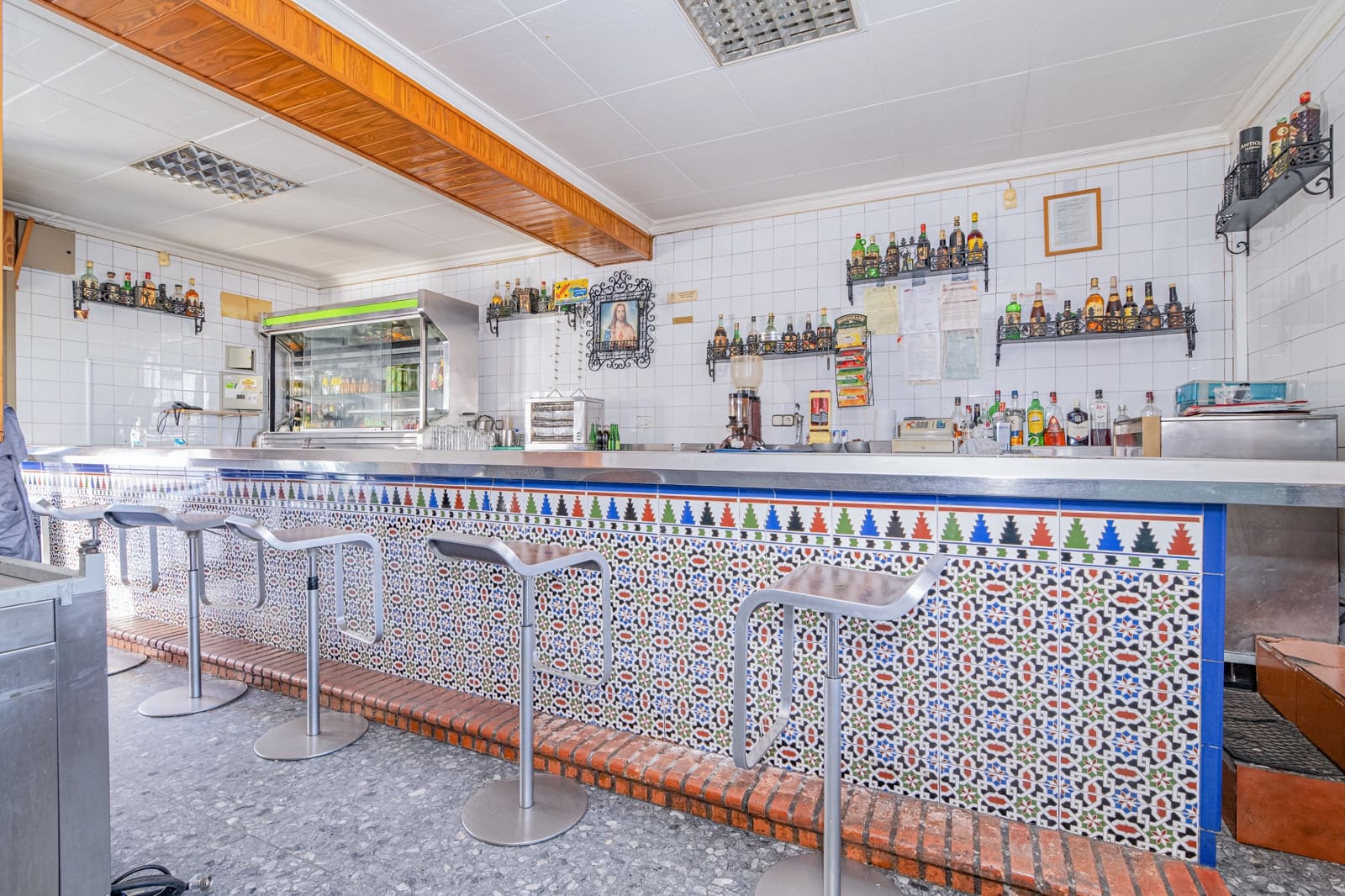 5 slaapkamer Rijtjeshuis te koop in Granada stad met garage - € 449.900 (Ref: 9470641)