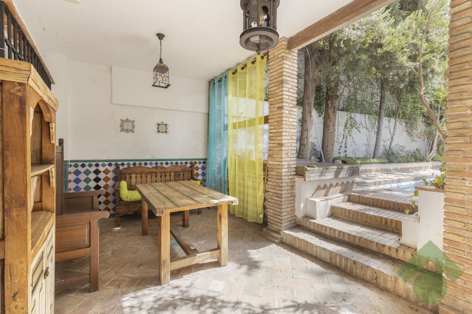 3 bedroom Townhouse for sale in Granada city with pool garage - € 749,900 (Ref: 9506824)