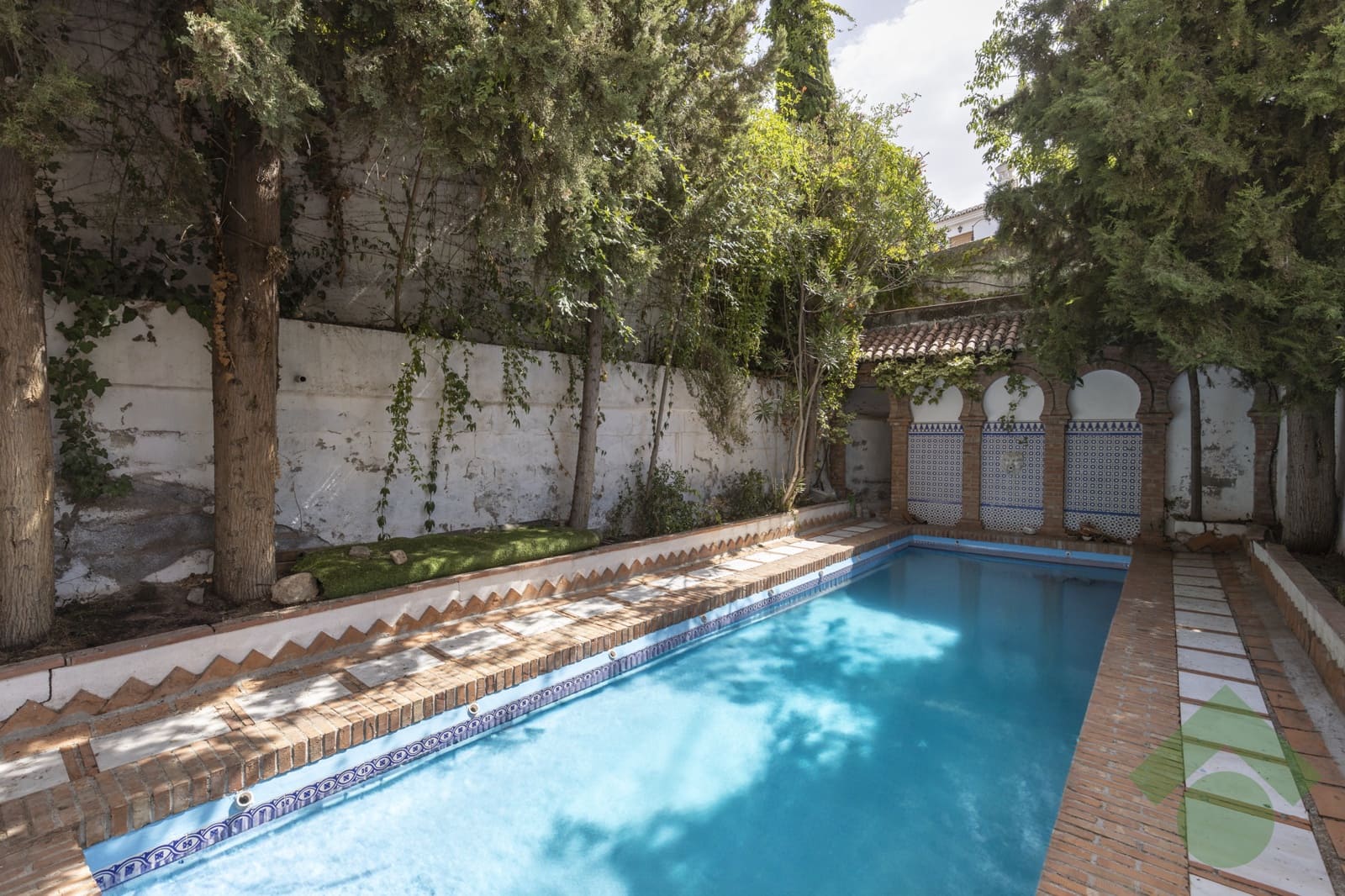 3 bedroom Townhouse for sale in Granada city with pool garage - € 749,900 (Ref: 9506824)
