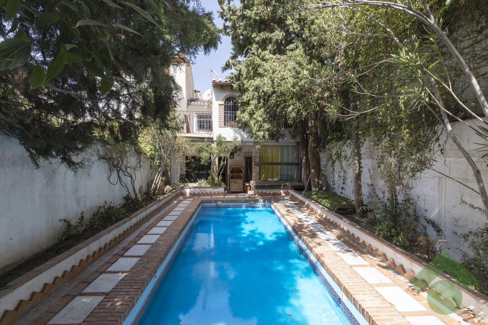 3 bedroom Townhouse for sale in Granada city with pool garage - € 749,900 (Ref: 9506824)