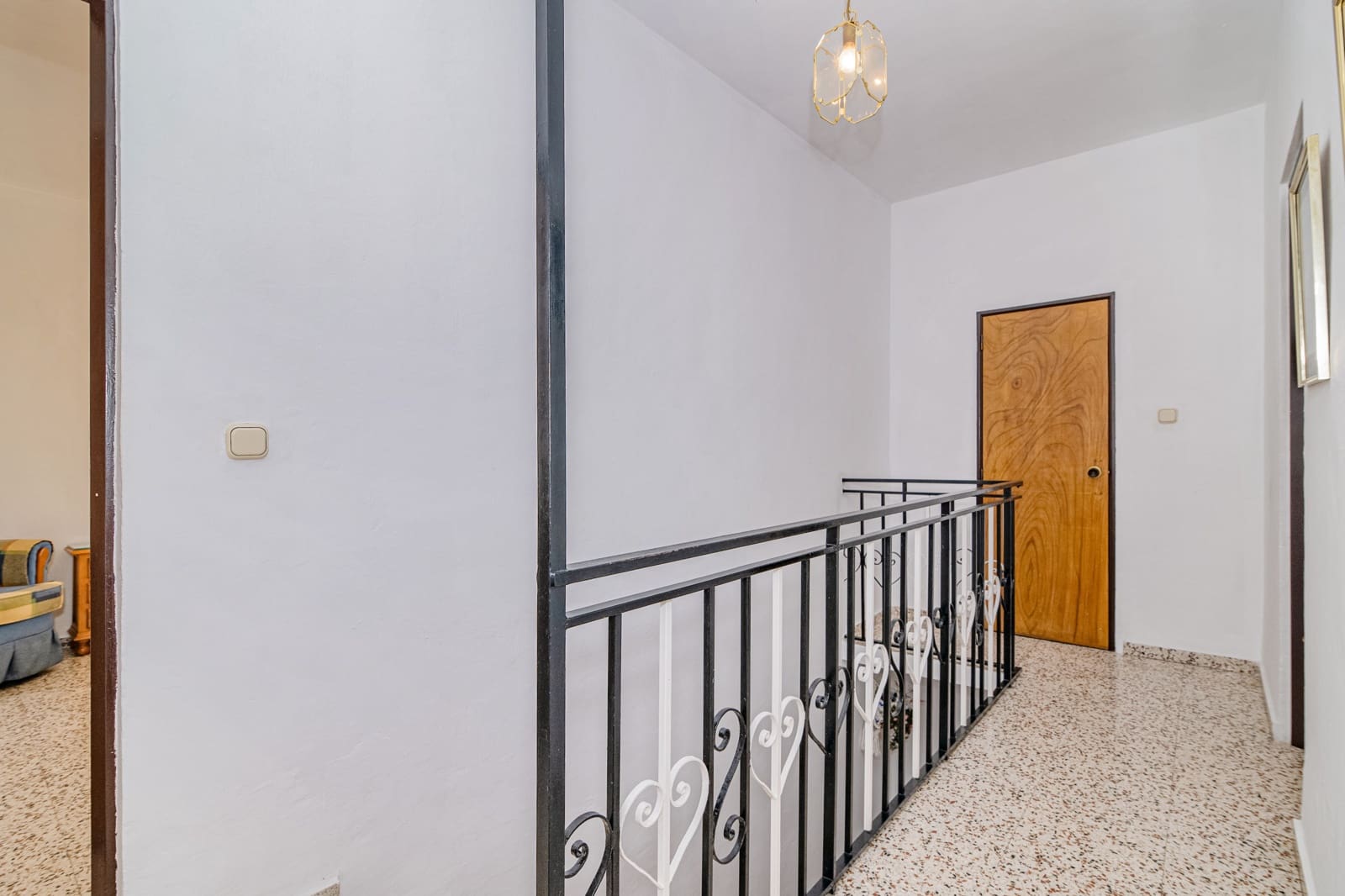 6 bedroom Townhouse for sale in Granada city with pool - € 570,000 (Ref: 9506902)