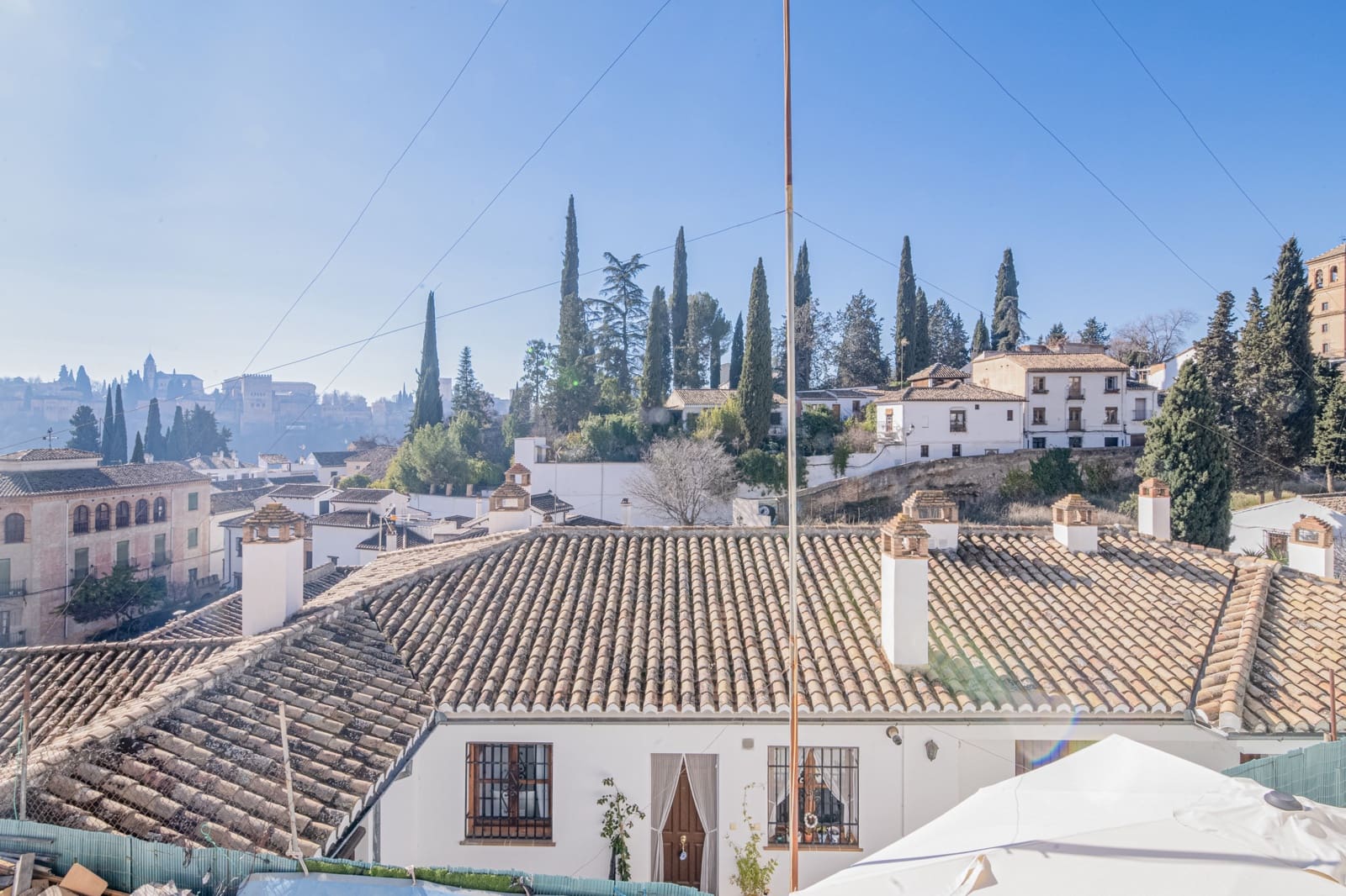 6 bedroom Townhouse for sale in Granada city with pool - € 570,000 (Ref: 9506902)