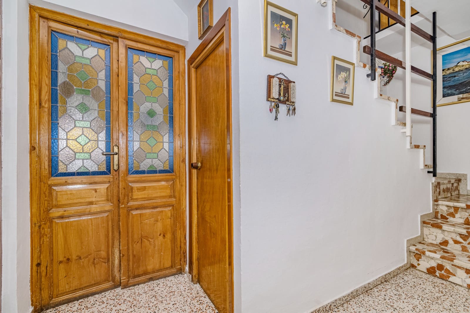 6 bedroom Townhouse for sale in Granada city with pool - € 570,000 (Ref: 9506902)