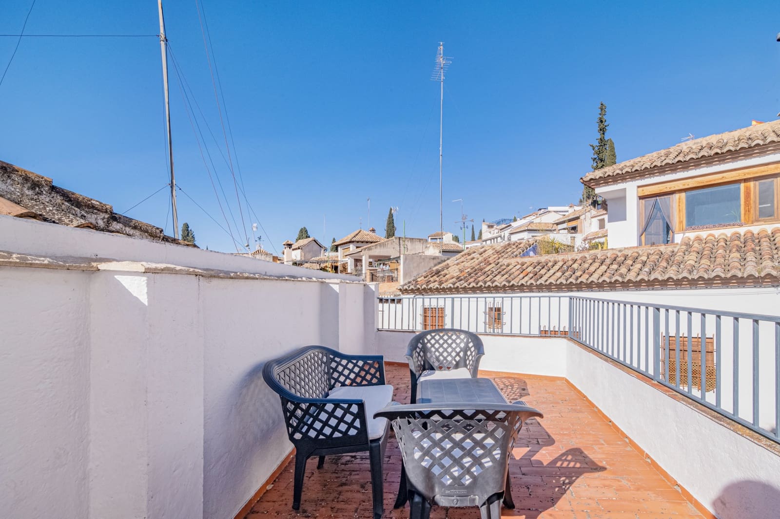 6 bedroom Townhouse for sale in Granada city with pool - € 570,000 (Ref: 9506902)