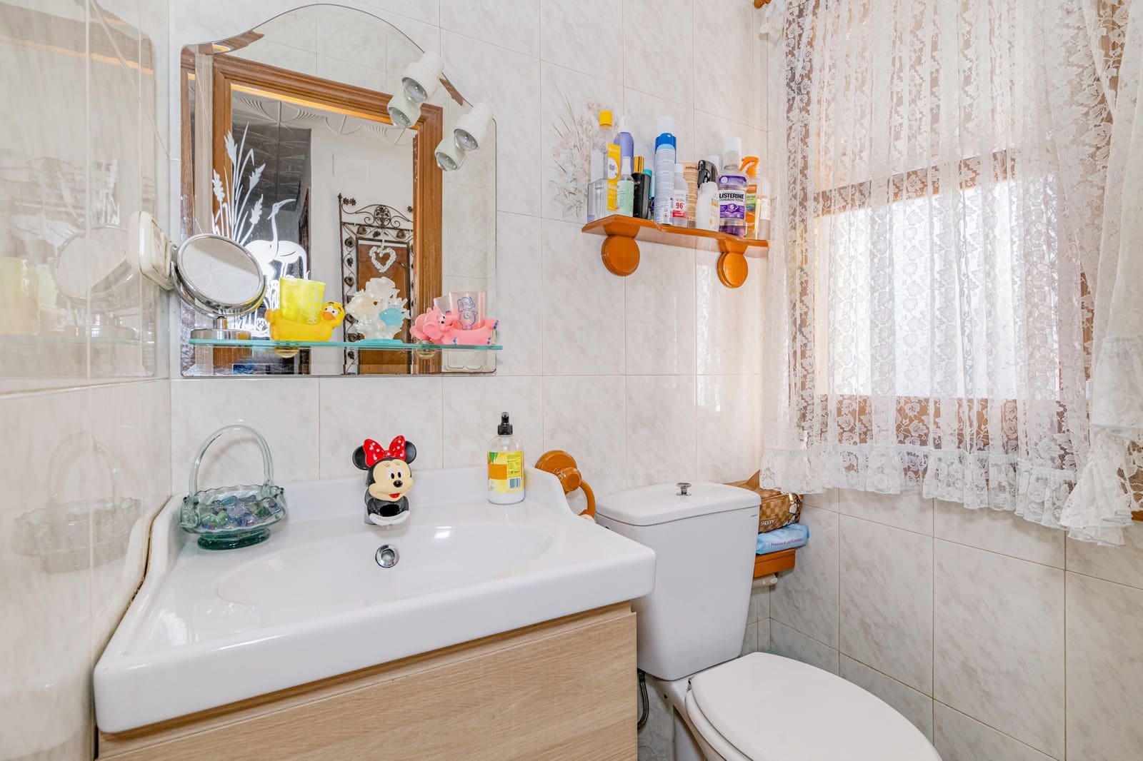 6 bedroom Townhouse for sale in Granada city with pool - € 570,000 (Ref: 9506902)